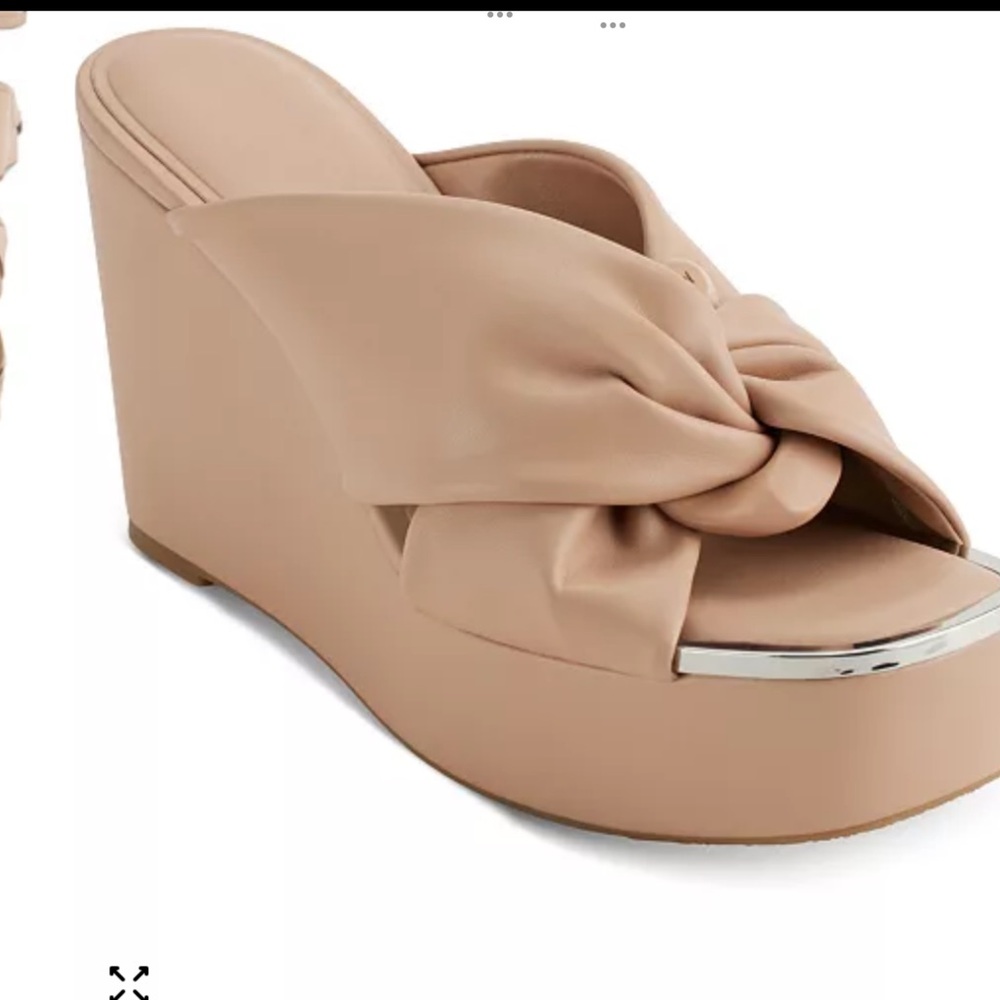 DKNY WEDGES